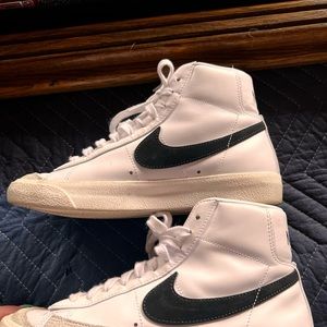Nike blazers women’s